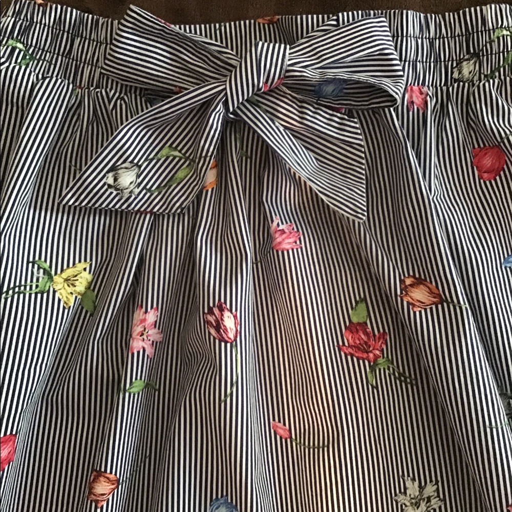 Skirt 27 inches long